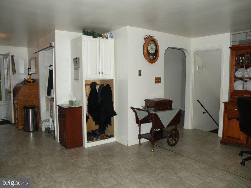 4998 Strasburg Road Kinzers, PA 17535 - Photo 7 of 24 Gallery Image 7