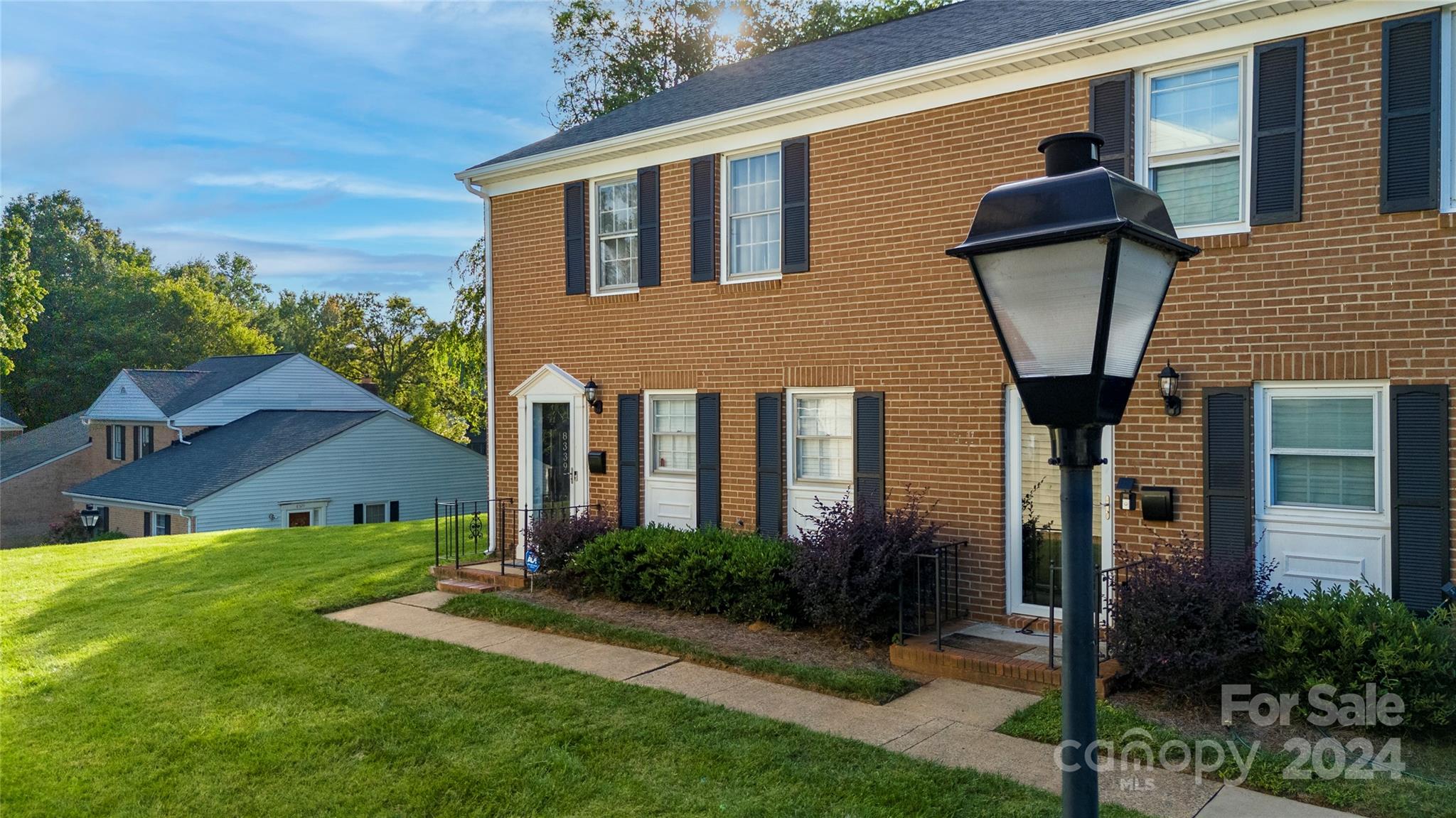 8339 Knights Bridge Road Charlotte, NC 28210 - Photo 2 of 26 Gallery Image 2