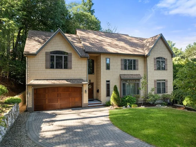 $2,068,000 | 7 Henderson Road, Lexington, MA 02420