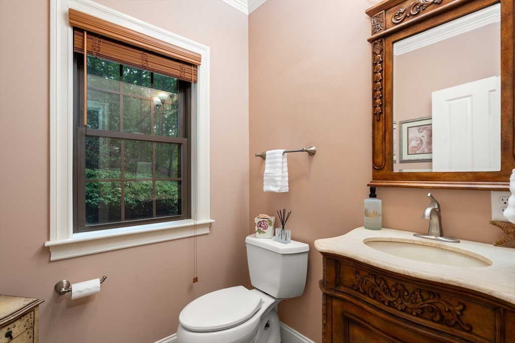 7 Henderson Road Lexington, MA 02420 - Photo 13 of 42