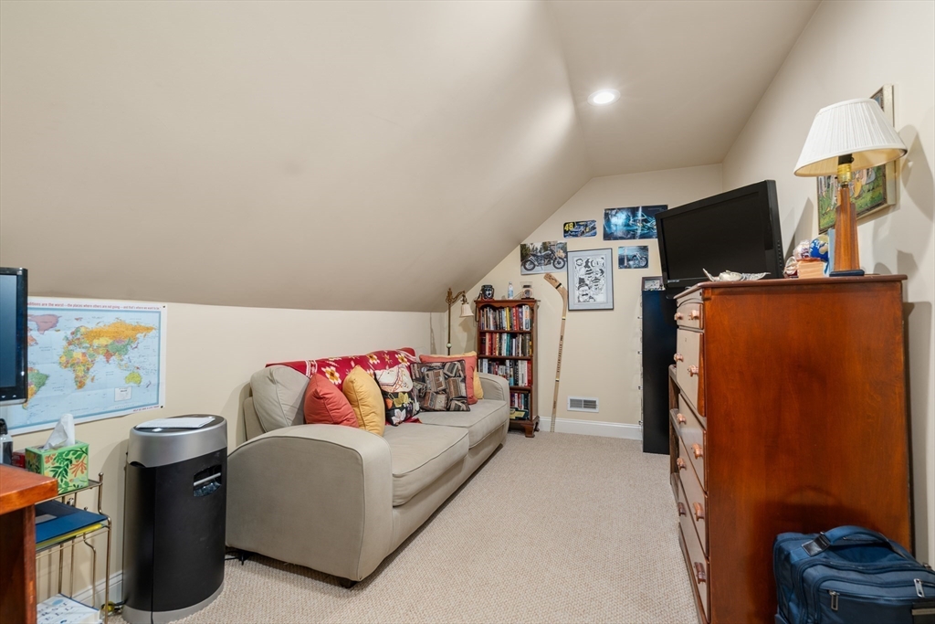 7 Henderson Road Lexington, MA 02420 - Photo 26 of 42