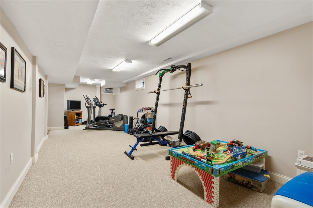 7 Henderson Road Lexington, MA 02420 - Photo 33 of 42