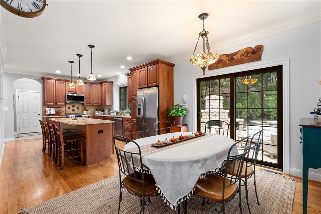 7 Henderson Road Lexington, MA 02420 - Photo 4 of 42