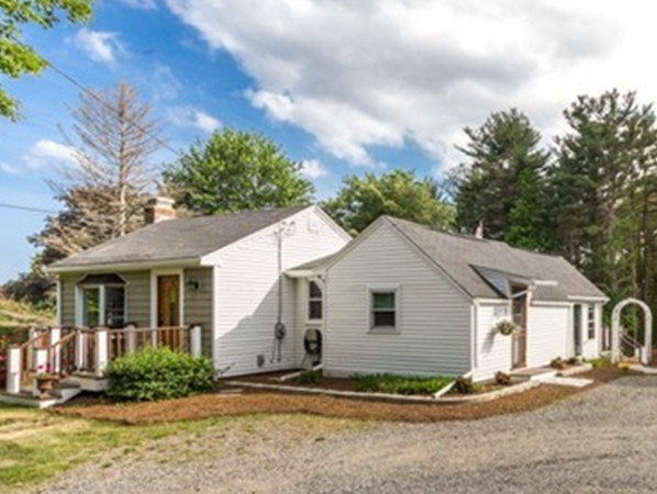 185 Topsfield Road Wenham, MA 01984 - Photo 2 of 25 Gallery Image 2