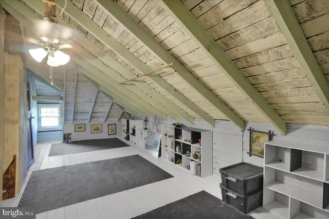 a view of entryway and hall