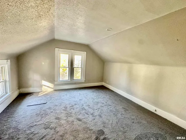 $84,900 | 1325 Mississippi Avenue, Davenport, IA 52803