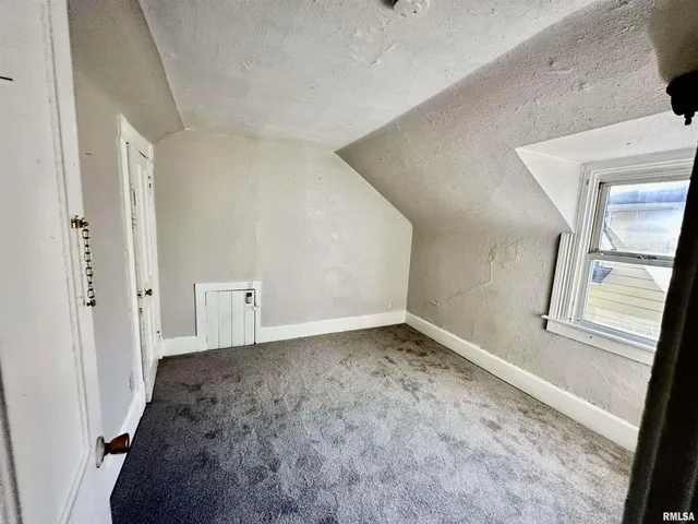 $84,900 | 1325 Mississippi Avenue, Davenport, IA 52803