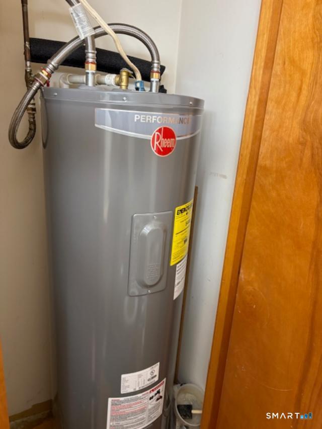 128 Lyman Road, Unit 24 Wolcott, CT 06716 - Photo 13 of 13 a view of bathroom