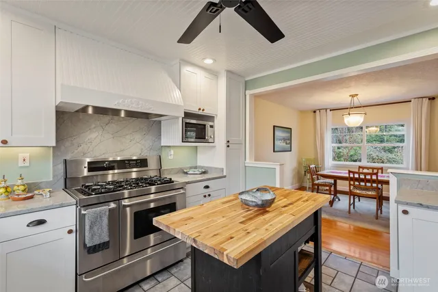 $799,000 | 8964 Northeast State Highway 104, Kingston, WA 98346