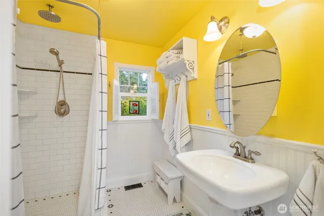 $799,000 | 8964 Northeast State Highway 104, Kingston, WA 98346