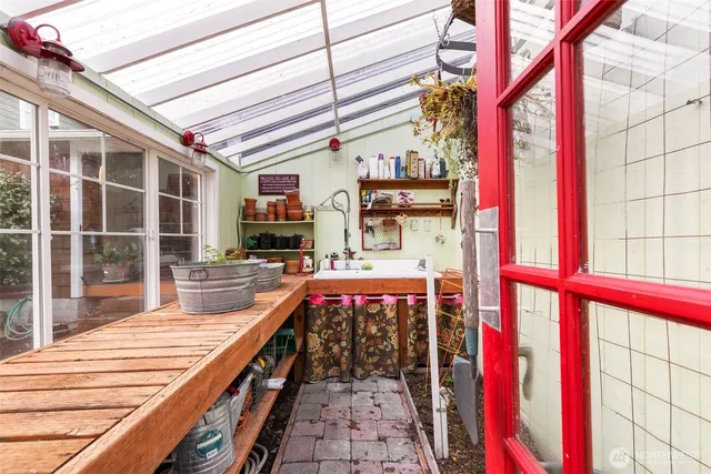 $799,000 | 8964 Northeast State Highway 104, Kingston, WA 98346