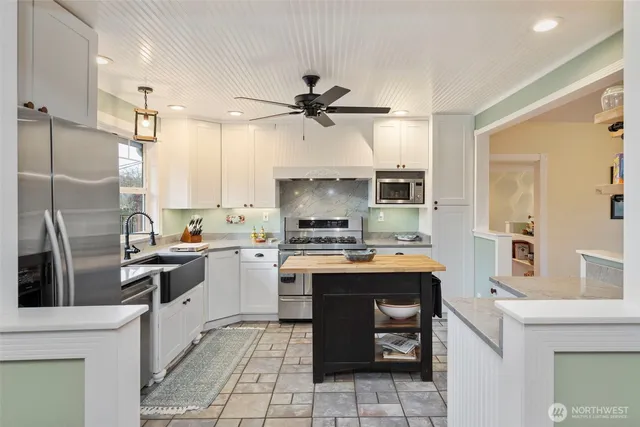 $799,000 | 8964 Northeast State Highway 104, Kingston, WA 98346