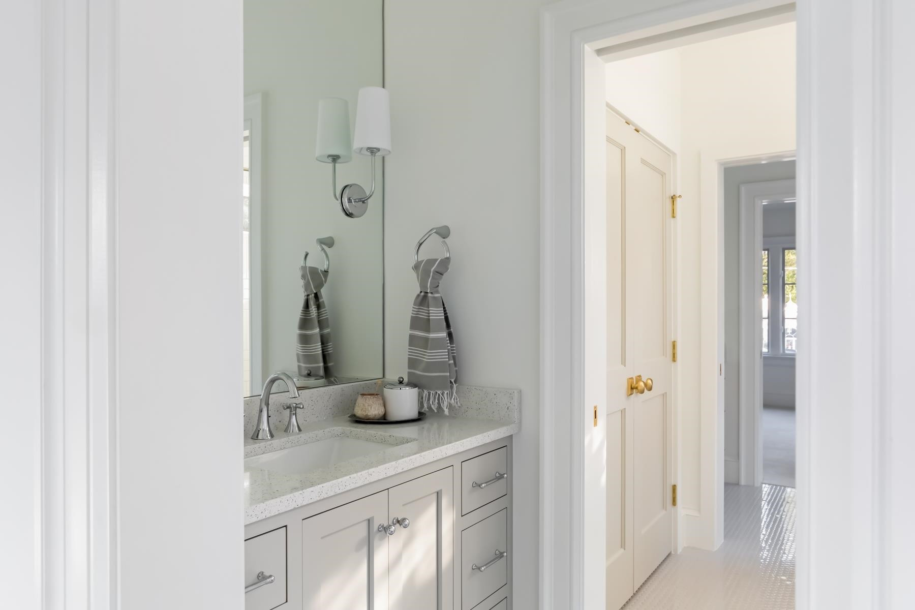 727 Lake Boone Trail Raleigh, NC 27607 - Photo 75 of 100 a bathroom with a mirror and a sink