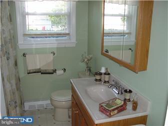 115 Brace Road Cherry Hill, NJ 08034 - Photo 9 of 12