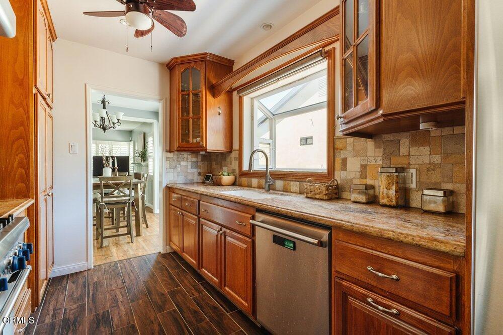 245 Laun Street Altadena, CA 91001 - Photo 10 of 34 010_245_laun-31_490