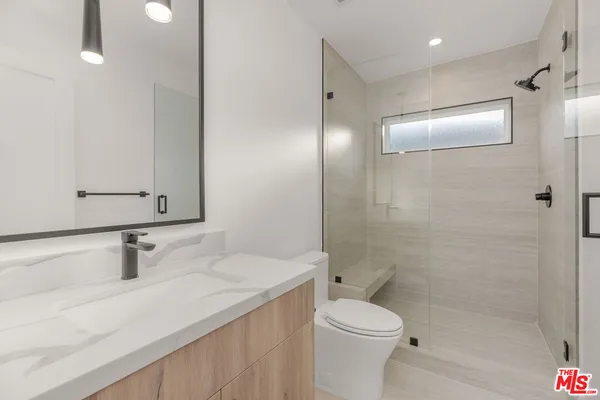 $5,250 | 12702 Pacific Avenue, Los Angeles, CA 90066