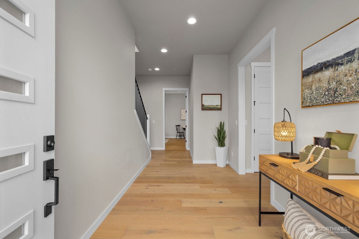 7853 South 132nd Street Seattle, WA 98178 - Photo 11 of 38