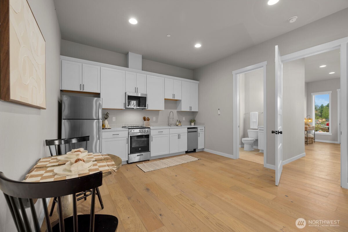 7853 South 132nd Street Seattle, WA 98178 - Photo 19 of 38