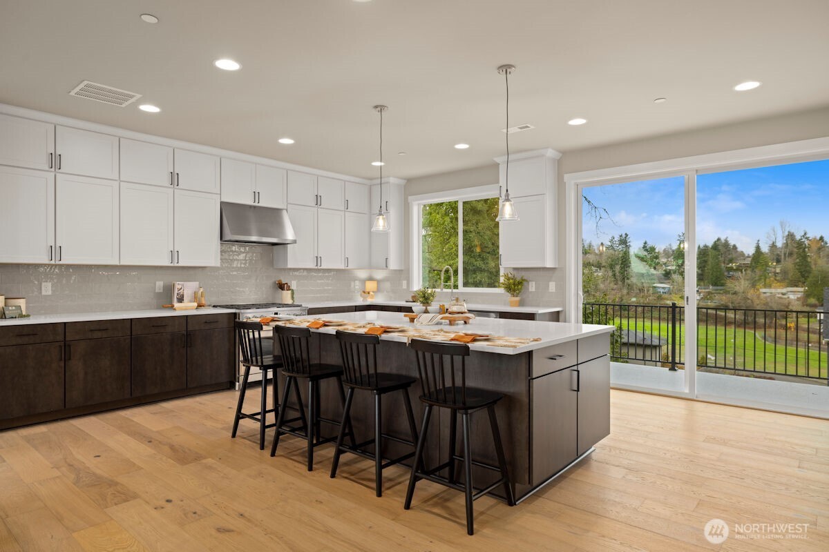 7853 South 132nd Street Seattle, WA 98178 - Photo 6 of 38