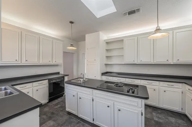 $2,795 | 2412 Kenley Street, Fort Worth, TX 76107