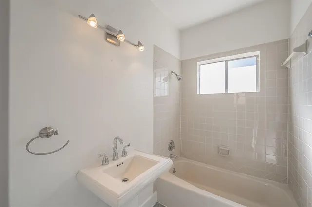 $2,795 | 2412 Kenley Street, Fort Worth, TX 76107