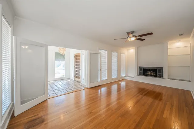 $2,795 | 2412 Kenley Street, Fort Worth, TX 76107