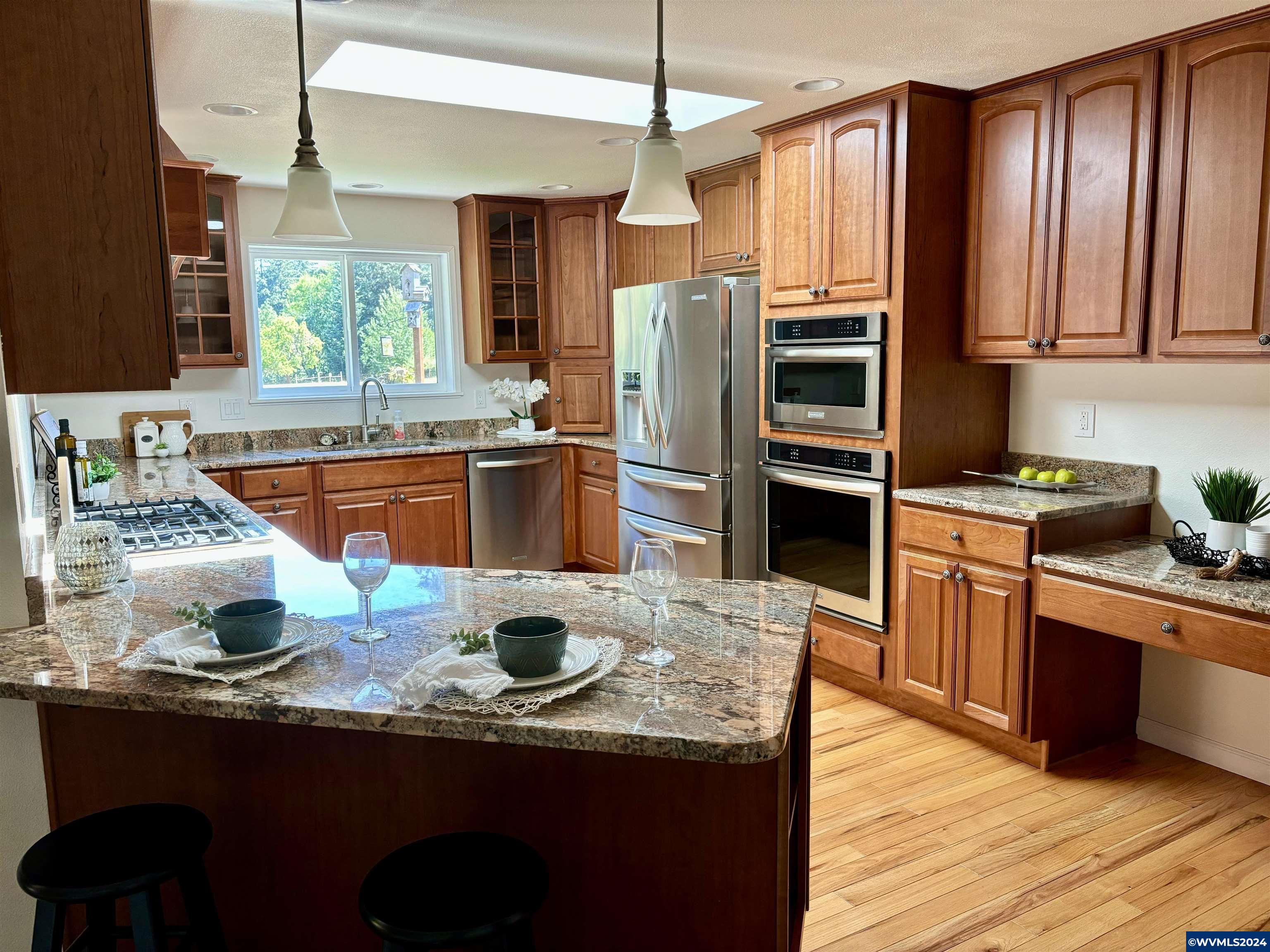 30525 Santiam River Road Lebanon, OR 97355 - Photo 5 of 41 Gallery Image 5