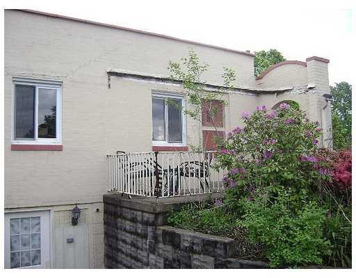 347 Dorseyville Road Pittsburgh, PA 15215 - Photo 1 of 8 Exterior Front.