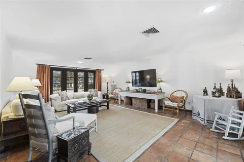 $2,500,000 | 411 Hunters Park Lane, Houston, TX 77024