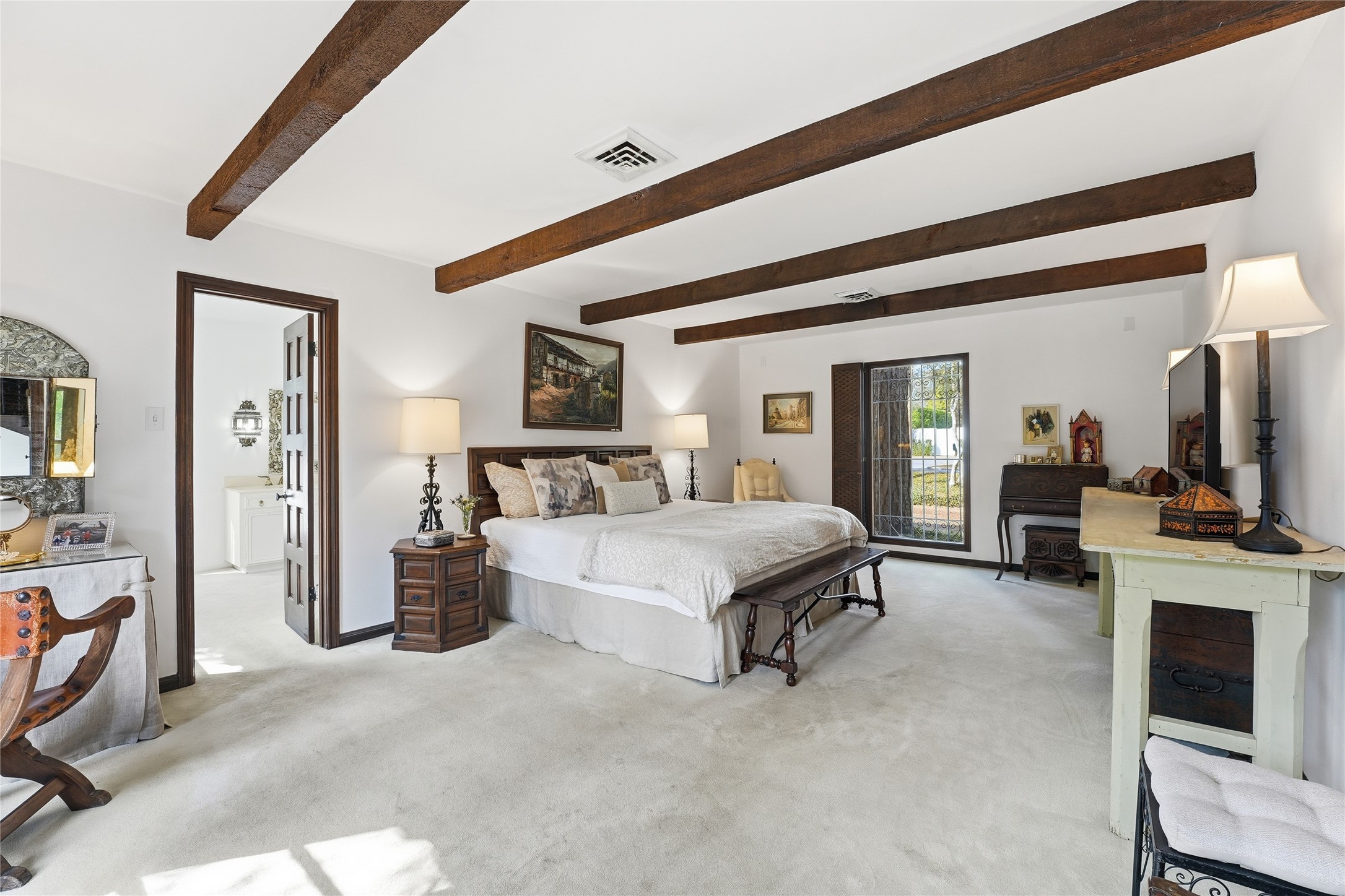 411 Hunters Park Lane Houston, TX 77024 - Photo 13 of 25