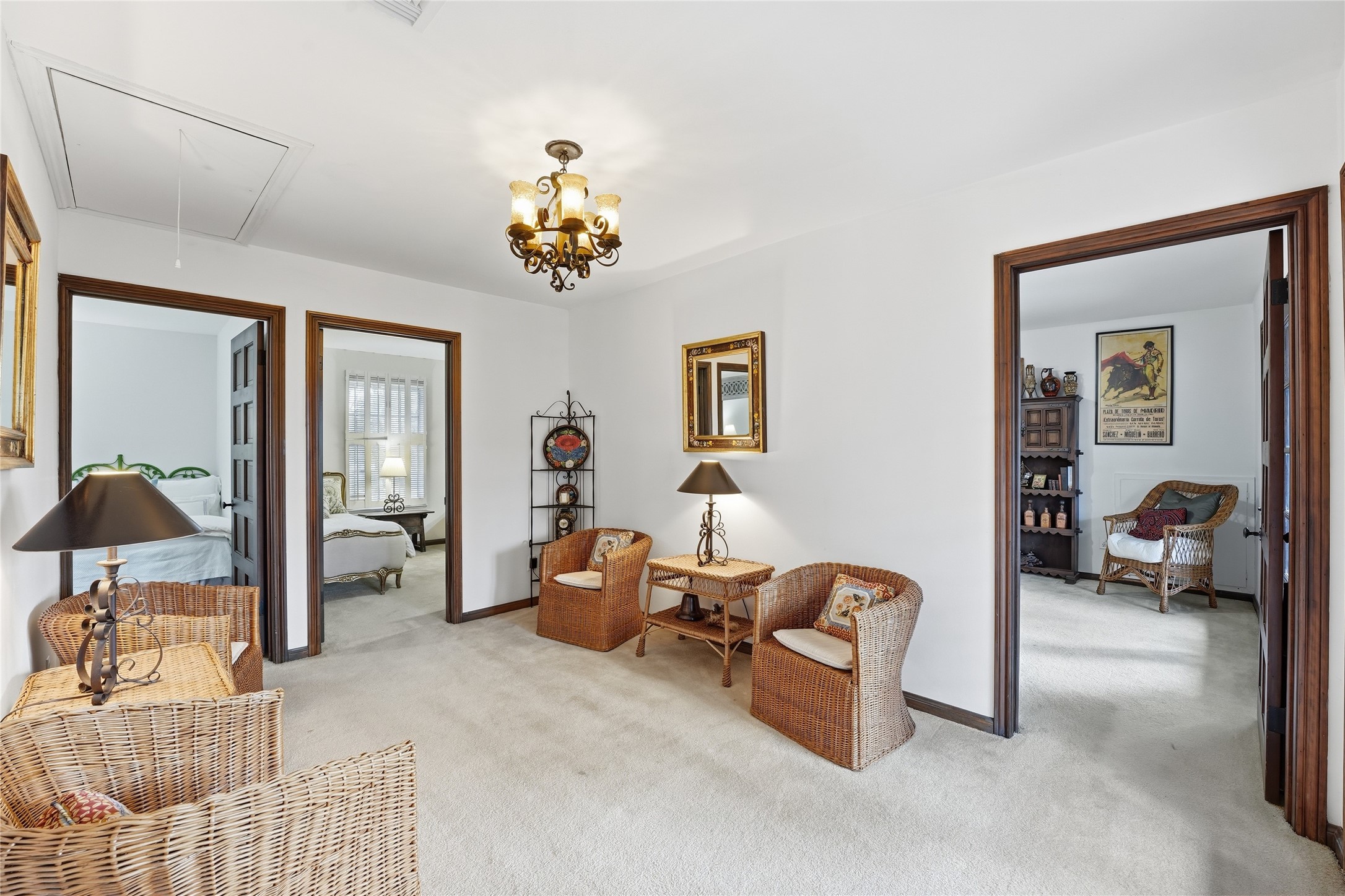 411 Hunters Park Lane Houston, TX 77024 - Photo 15 of 25