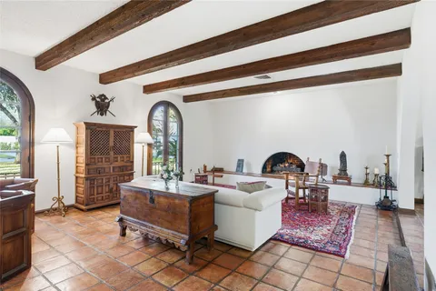 $2,500,000 | 411 Hunters Park Lane, Houston, TX 77024