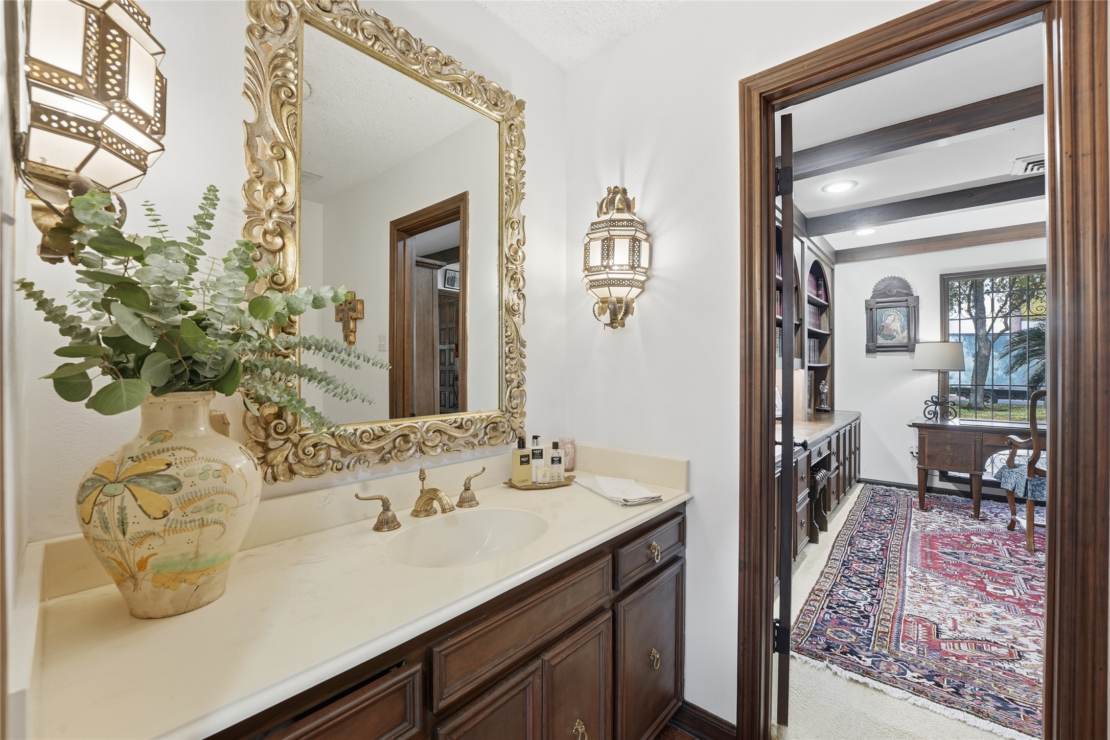 411 Hunters Park Lane Houston, TX 77024 - Photo 10 of 25