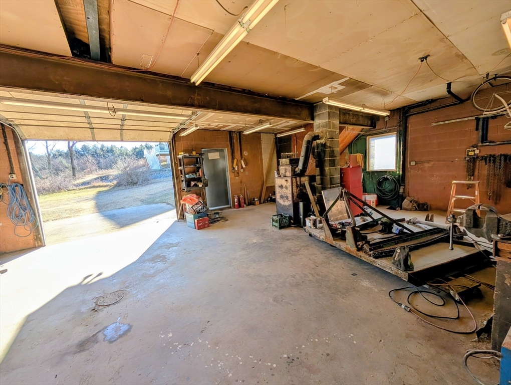 7 King Road Charlton, MA 01507 - Photo 22 of 42