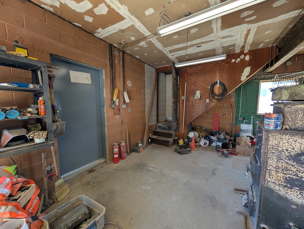 7 King Road Charlton, MA 01507 - Photo 25 of 42