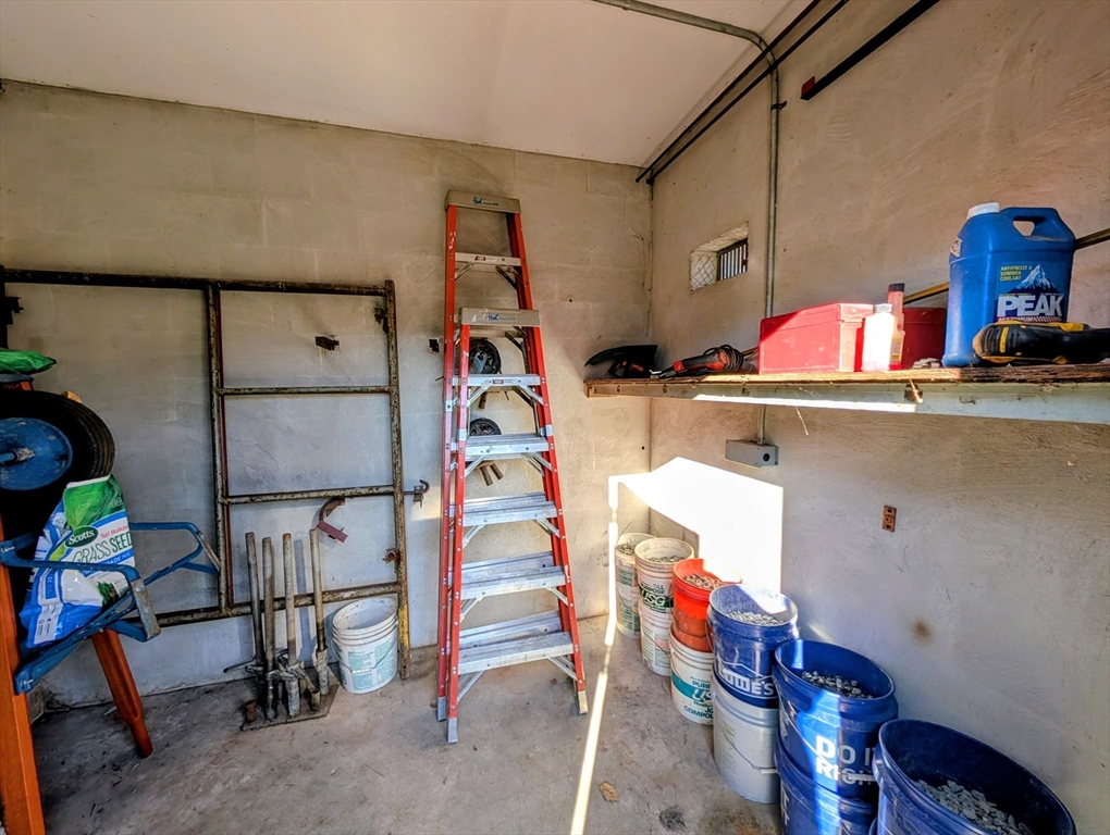 7 King Road Charlton, MA 01507 - Photo 31 of 42