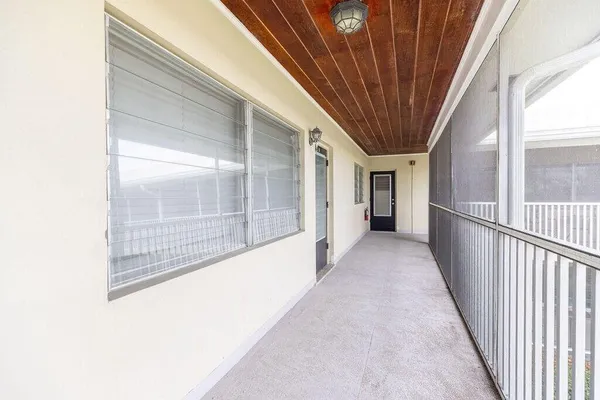 $2,275 | 426 Northeast 7th Avenue, Unit 2B, Delray Beach, FL 33483