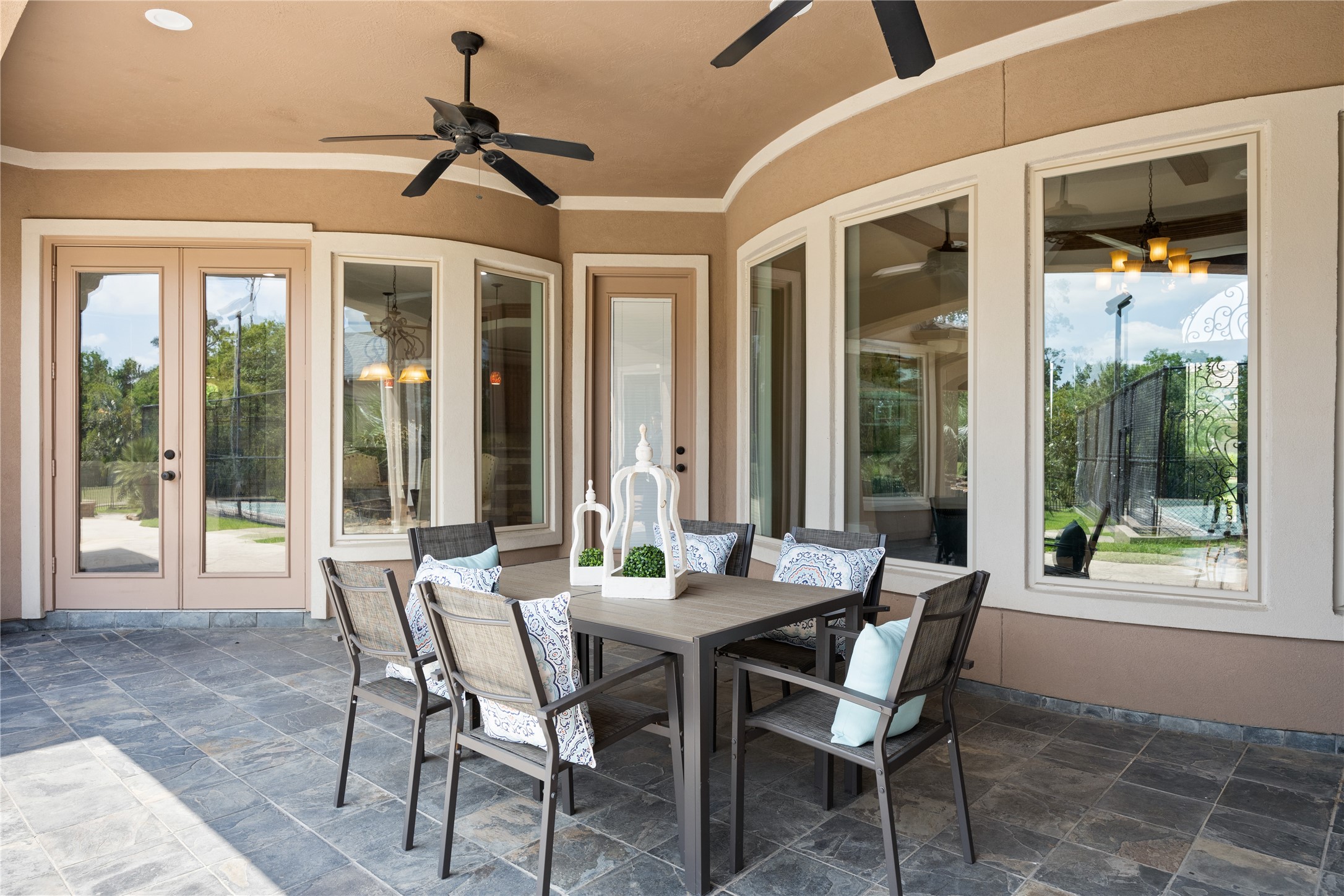 6623 Green Gable Manor Spring, TX 77389 - Photo 22 of 27 a dining room with furniture window and outdoor view