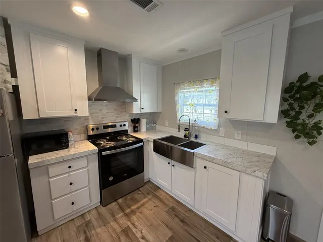 $120,000 | 7801 34th Avenue North, Unit 30, St. Petersburg, FL 33710