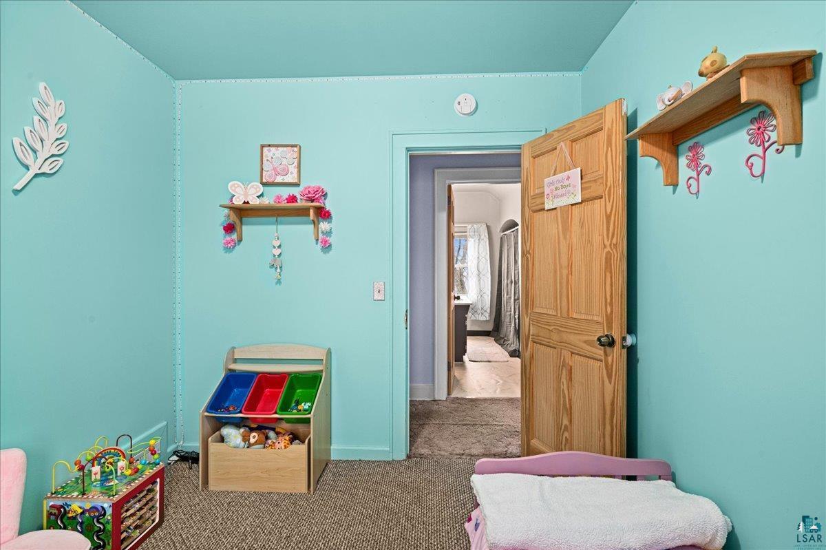 4316 West 6th Street Duluth, MN 55807 - Photo 28 of 38 Game room featuring carpet flooring