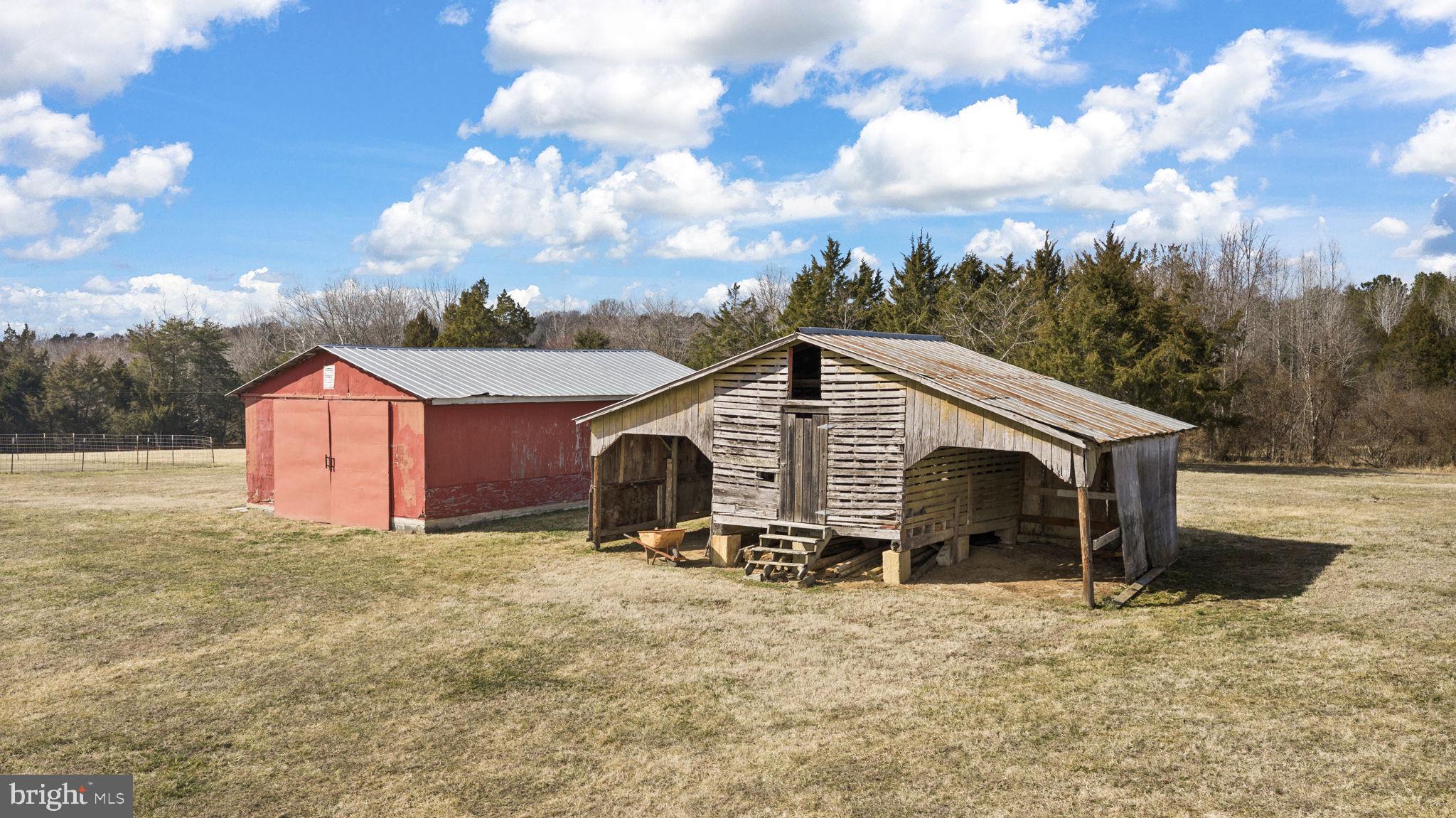 1815 Country Road Beaverdam, VA 23015 - Photo 73 of 92 Crib barn