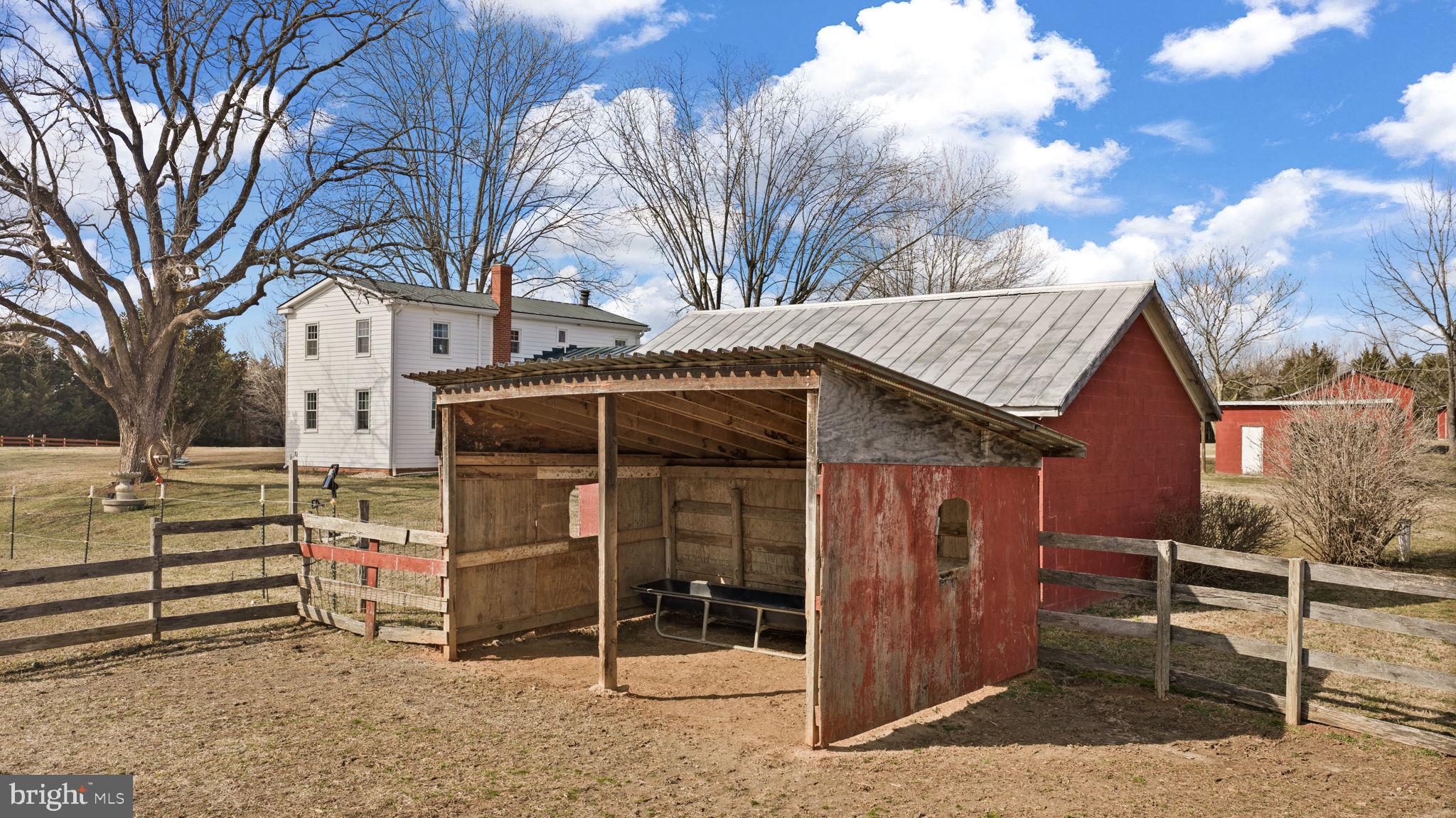 1815 Country Road Beaverdam, VA 23015 - Photo 79 of 92 Move your animals right in!