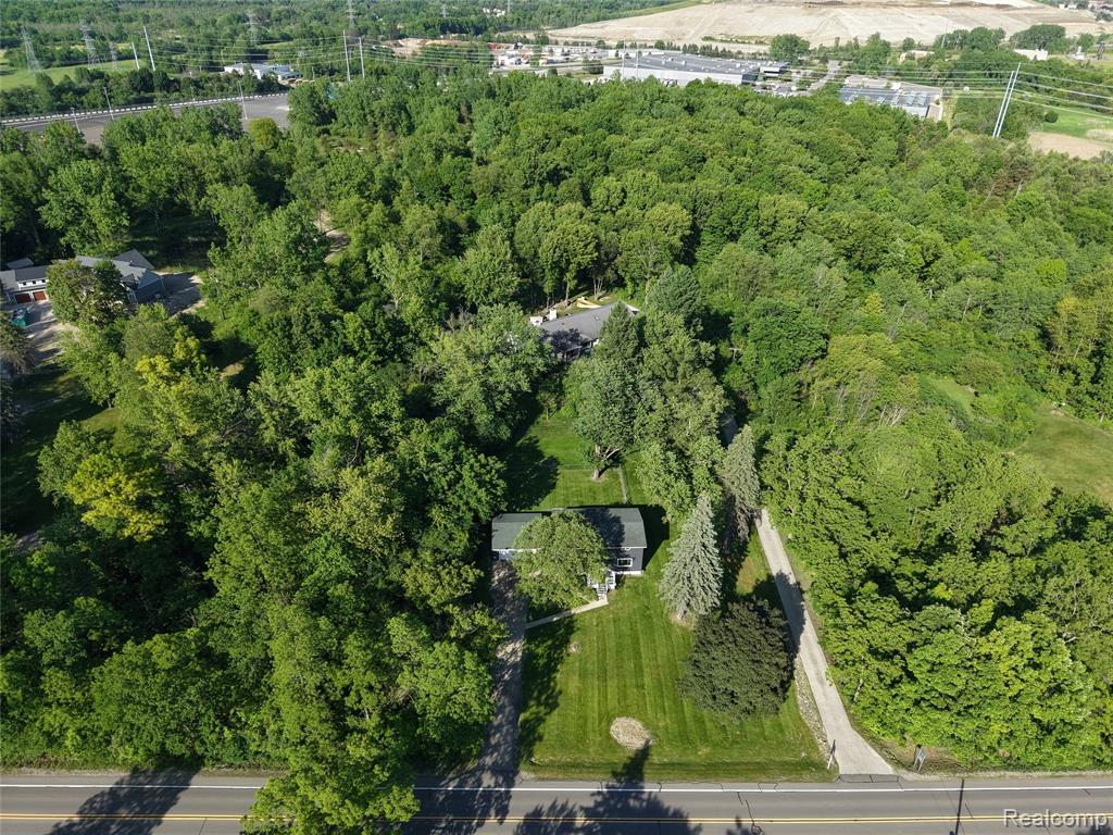 1460 West Silverbell Road Lake Orion, MI 48359 - Photo 20 of 69