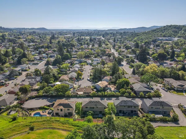 $1,649,000 | 35 Pearl Court, Novato, CA 94947