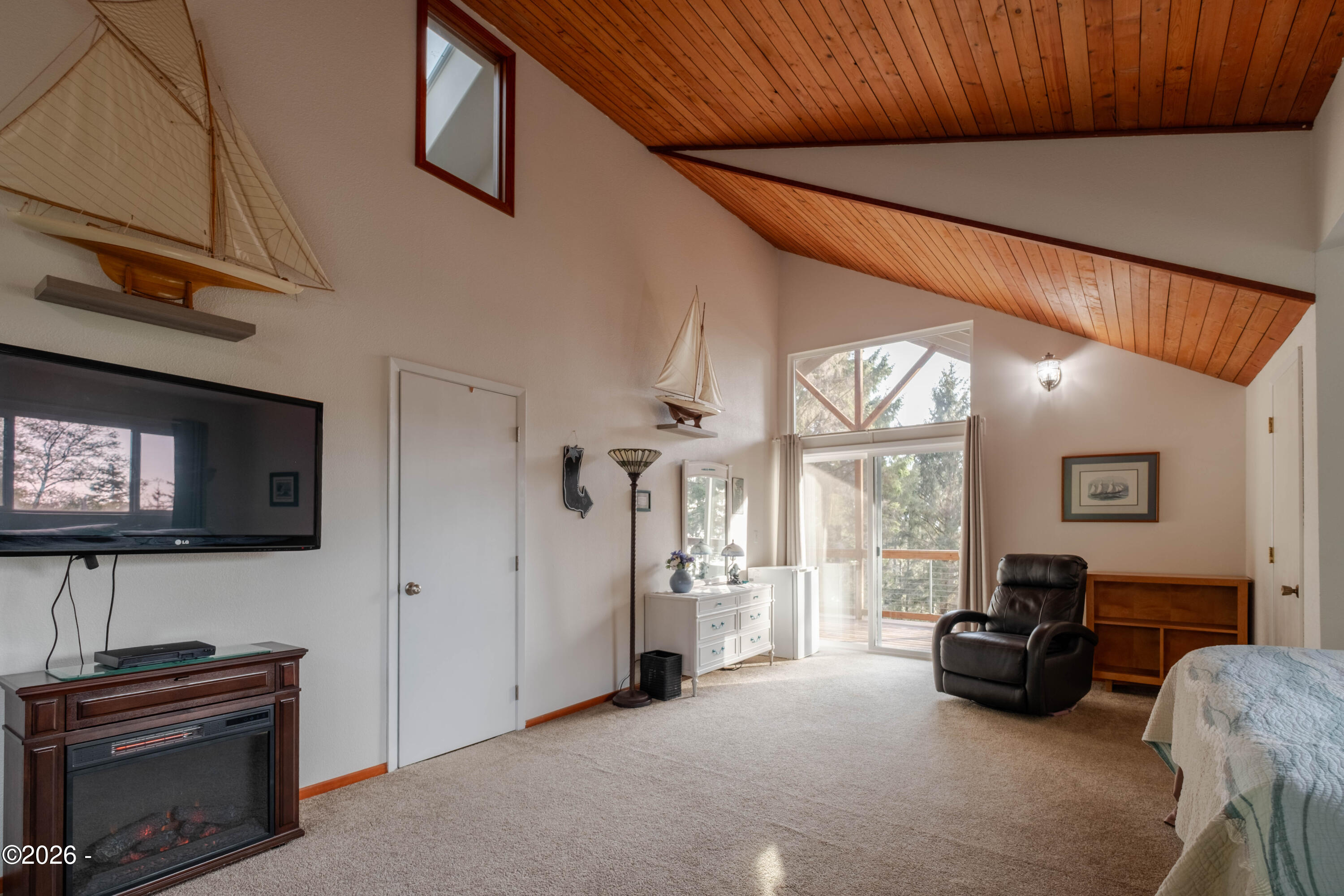 25635 Sandlake Road Cloverdale, OR 97112 - Photo 21 of 49 Main bedroom on upper level