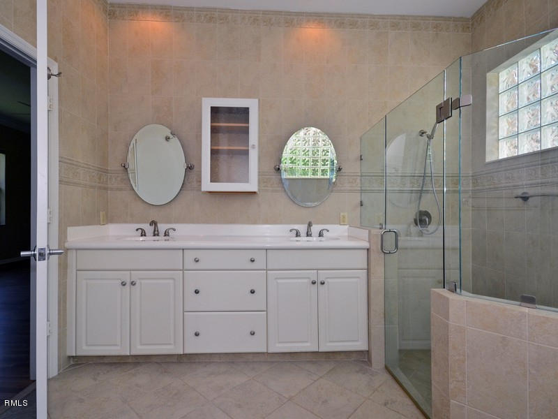 385 Southwest 16th Street Boca Raton, FL 33432 - Photo 17 of 33 Master Bath