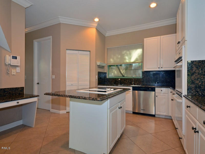 385 Southwest 16th Street Boca Raton, FL 33432 - Photo 2 of 33 Kitchen