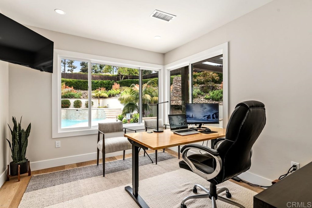 7710 Rocio Street Carlsbad, CA 92009 - Photo 16 of 37