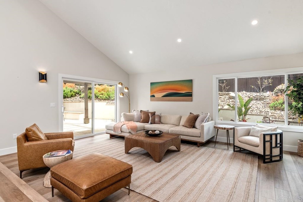 7710 Rocio Street Carlsbad, CA 92009 - Photo 5 of 37