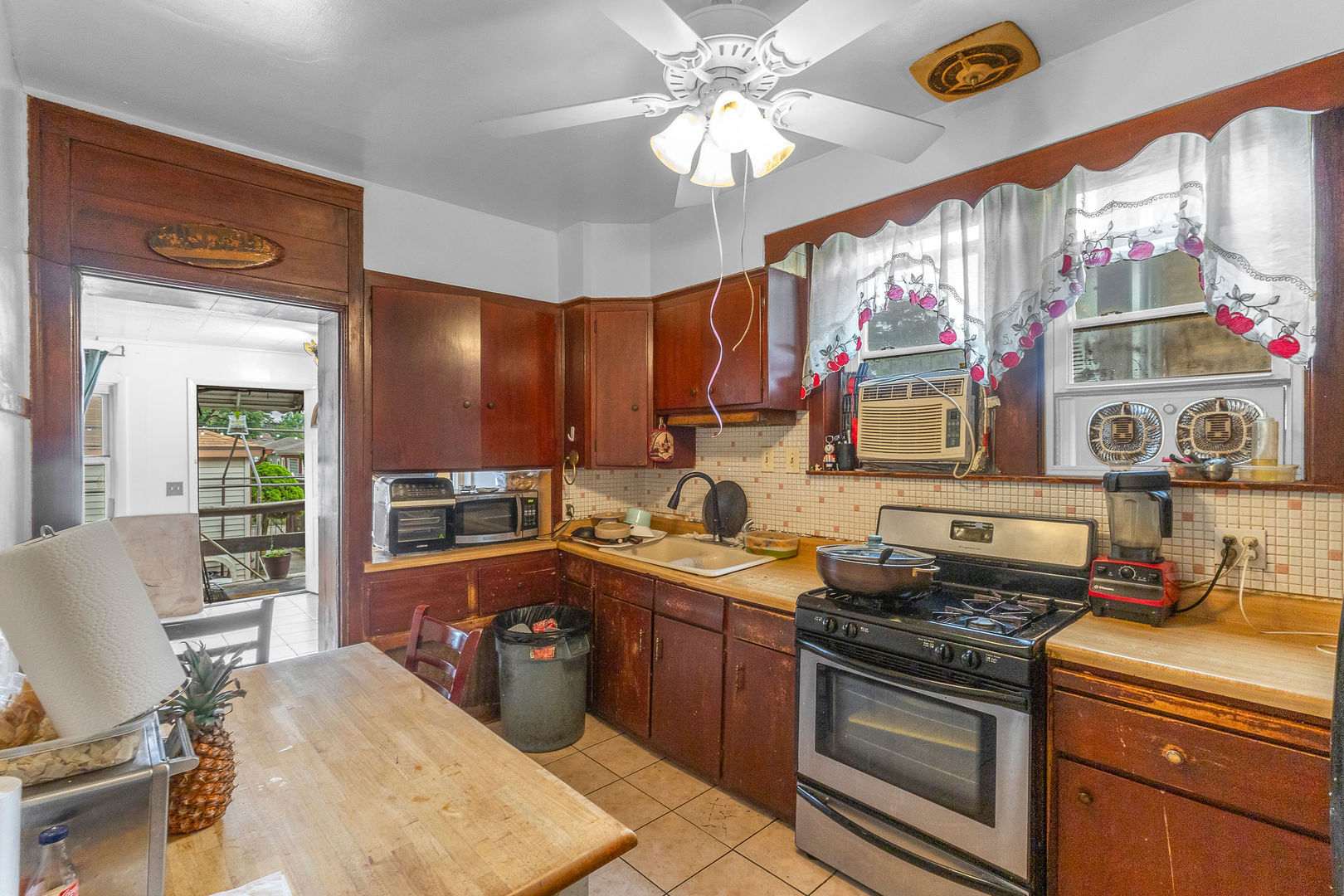 6706 16th Street Berwyn, IL 60402 - Photo 28 of 46